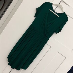 SIMIER FARIRY Elegant Green Dress w/curved bottom. L. pit to pit 19” length 45”